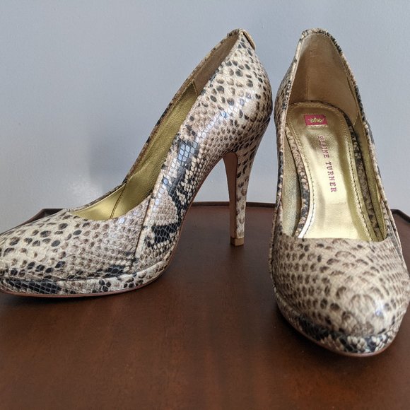 Size 8-Elaine Turner Python Print Closed toe heels - Picture 1 of 9
